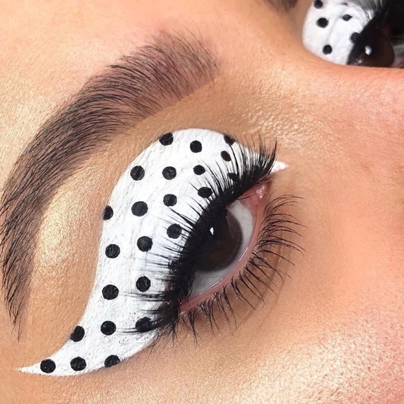 Suva Beauty Hydra Liner FX Cake Eyeliner in Space Panda White BNIB - Picture 3 of 16